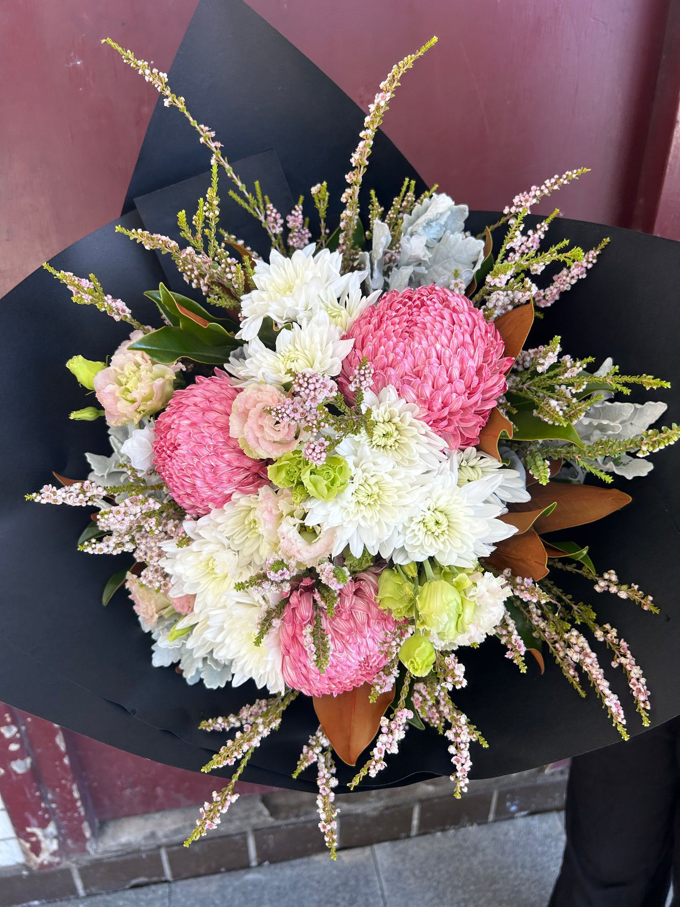 Blushing Valentine pretty Bouquet