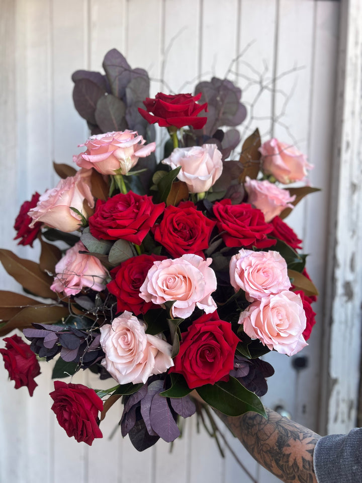 24 beautiful Columbian roses – Spotted Orchid