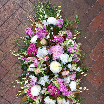 Soft and pretty casket covet