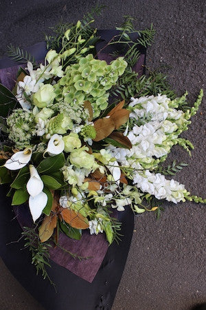 White textued floral bouquet