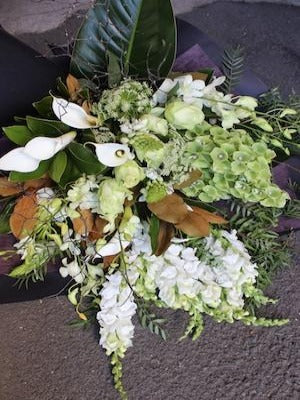 White textued floral bouquet