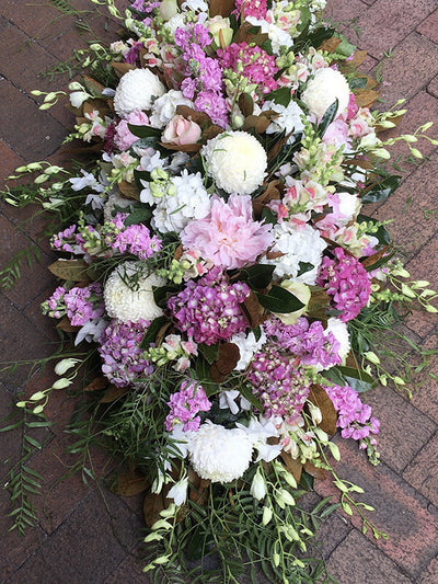Soft and pretty casket covet